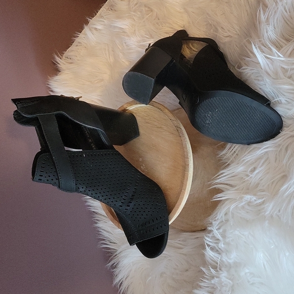 Parker & Sky open toe booties women's size 10 - gently loved - Picture 4 of 4